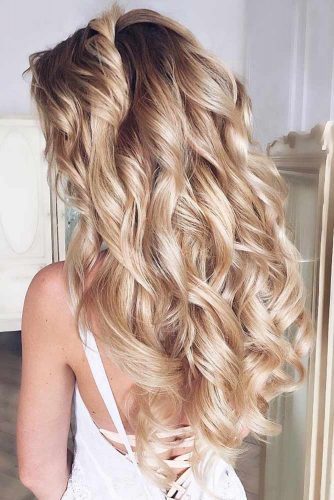 Party hairstyles for curly hair party-hairstyles-for-curly-hair-01_10