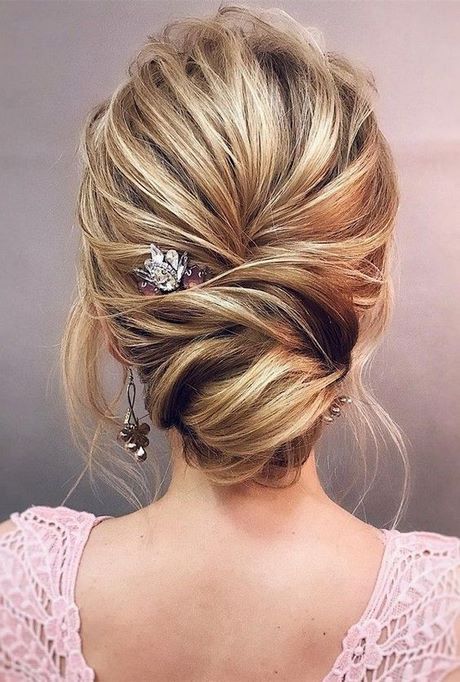 Pin up updo hairstyles