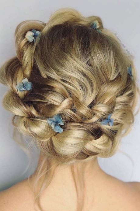 Prom hair with flowers prom-hair-with-flowers-17_10