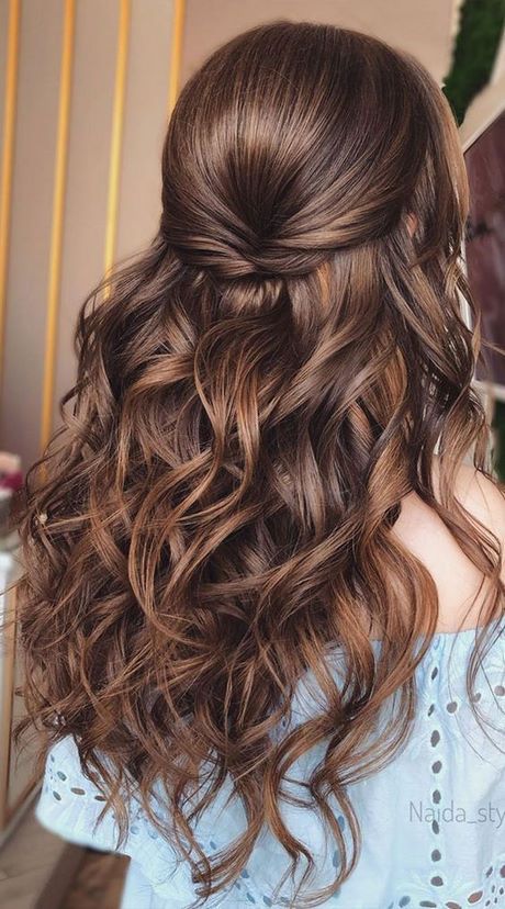 Prom hairstyles for dark hair