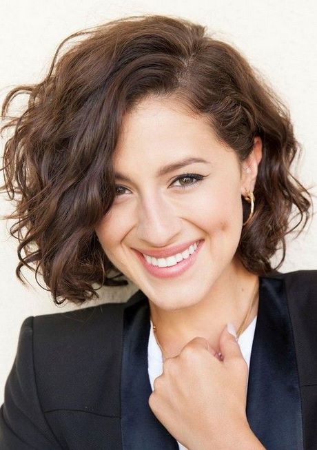 Short cut hairstyles for curly hair