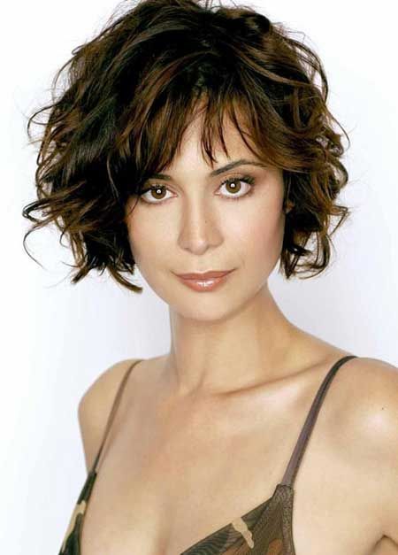Short haircuts with bangs for curly hair short-haircuts-with-bangs-for-curly-hair-09_3