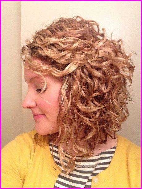 Short hairstyles for curly hair and round faces short-hairstyles-for-curly-hair-and-round-faces-71_19
