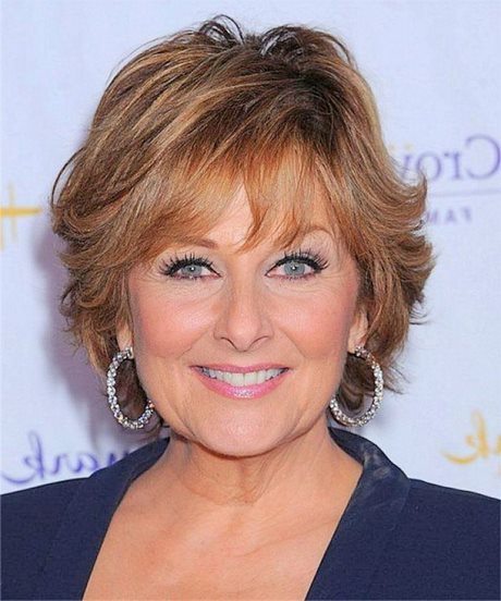 Short layered hairstyles for round faces short-layered-hairstyles-for-round-faces-94_12