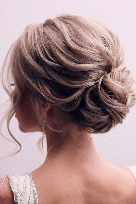 Updo hairstyles for graduation updo-hairstyles-for-graduation-53_13