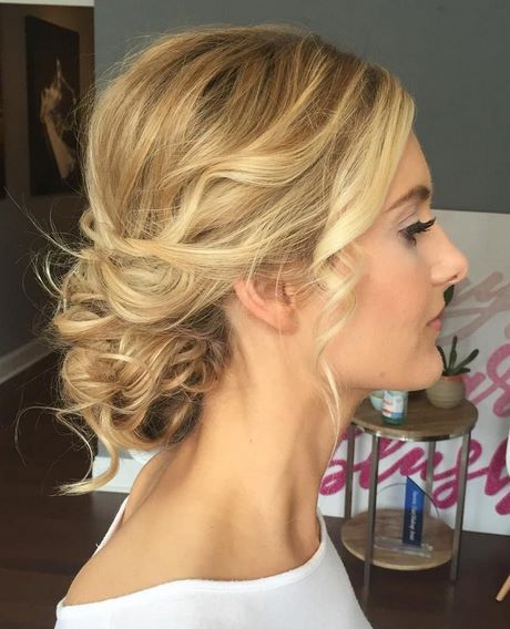 Updo hairstyles for graduation updo-hairstyles-for-graduation-53_3