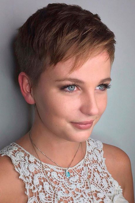 Very short hairstyles for round faces very-short-hairstyles-for-round-faces-17_5