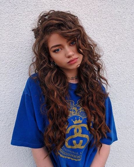 Women's long curly hairstyles womens-long-curly-hairstyles-21