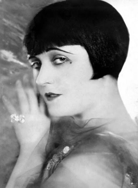Hairstyles in the 1920s hairstyles-in-the-1920s-16_12