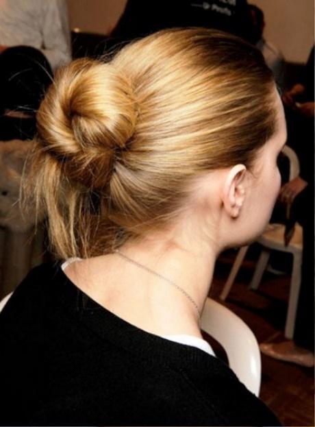 Simple office hairstyles for long hair simple-office-hairstyles-for-long-hair-99_5