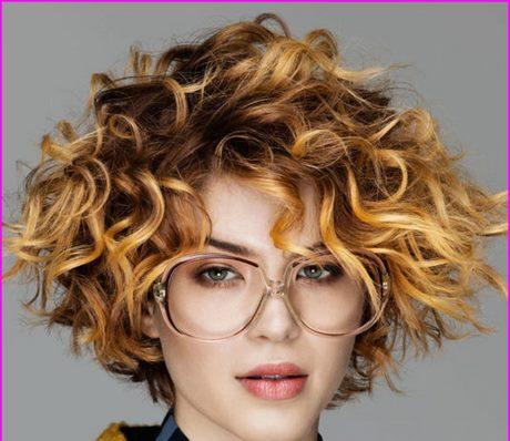 Curly short haircuts 2019 curly-short-haircuts-2019-81_9