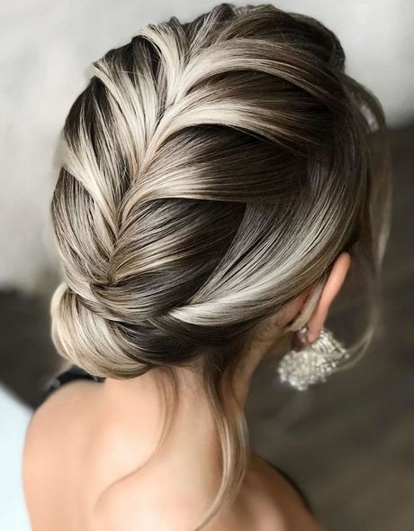 Hairstyles for prom 2023 hairstyles-for-prom-2023-62_3