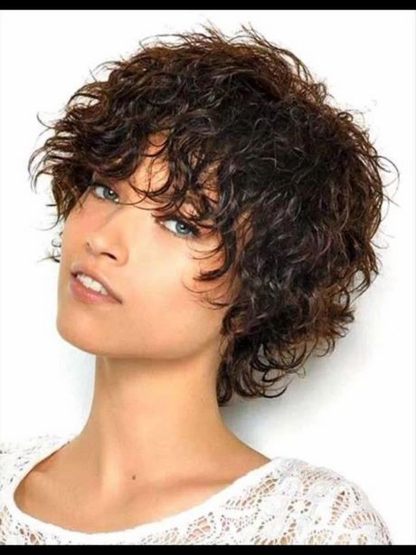 Hairstyles for short curly hair 2023