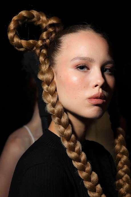 Hairstyles that are in for 2023 hairstyles-that-are-in-for-2023-05_9