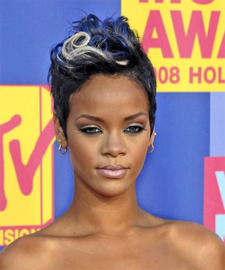 Rihanna short hair styles 2023 rihanna-short-hair-styles-2023-89_16