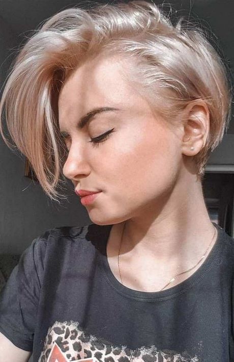 Short hairstyles for 2023 women