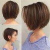 Short hairstyles for straight hair round face