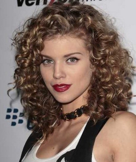 Super curly hairstyles