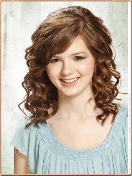Curly medium length hairstyles 2016 - Beauty and Style